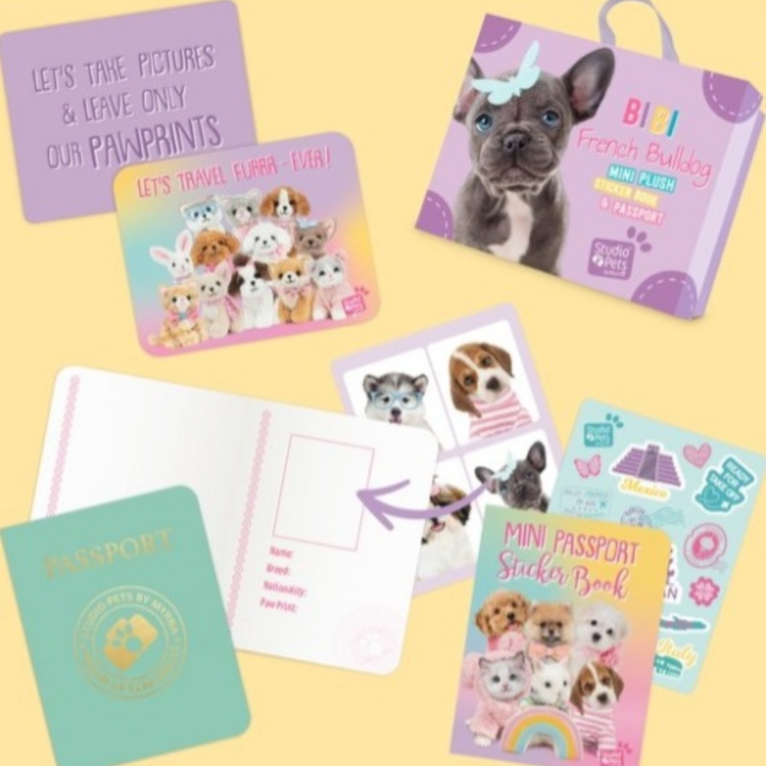 Studio Pets Peluche Bibi avec sa valise, son passeport et ses stickers