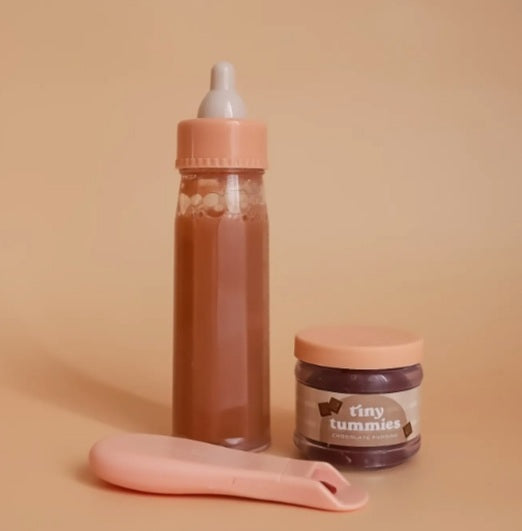 Tiny Harlow Biberon magique lait chocolaté / Petit pot au chocolat et sa cuillère magique