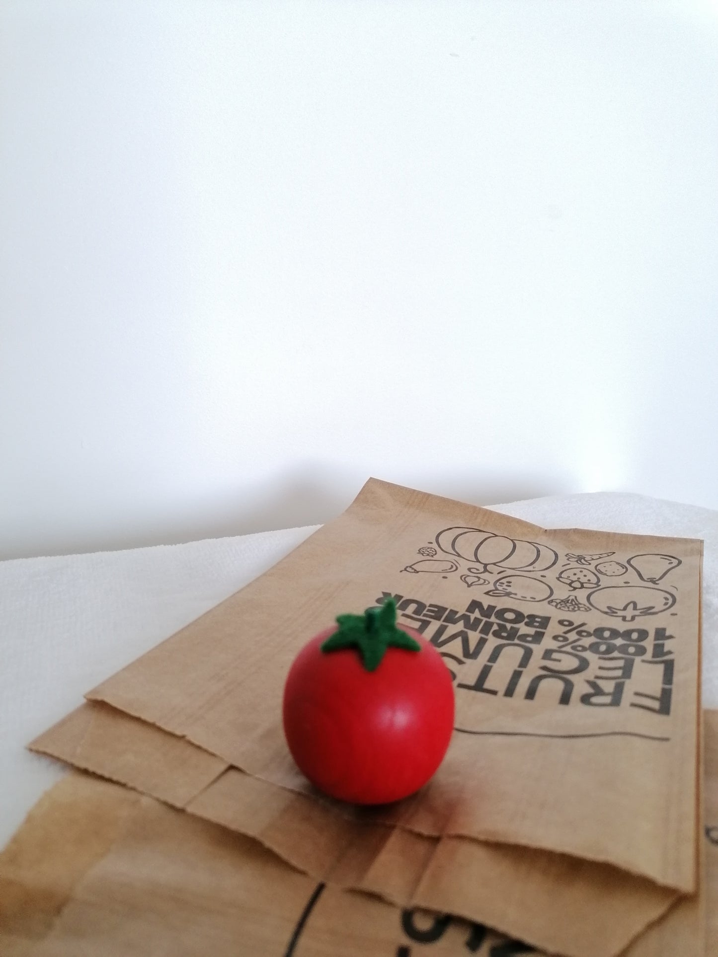 Tomate en bois