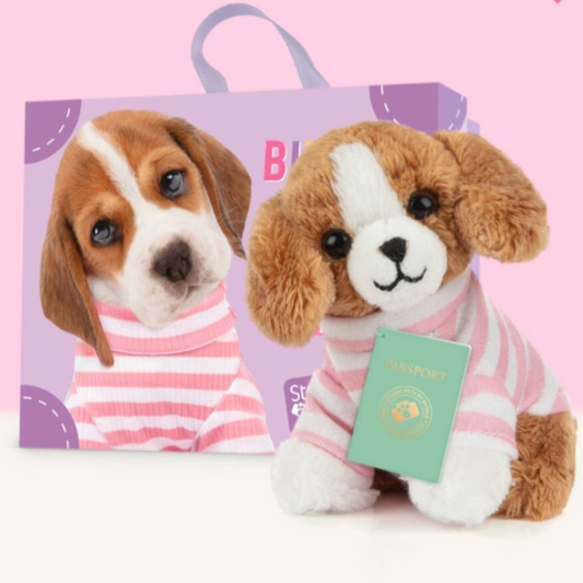 Studio Pets Peluche Billie avec sa valise, son passeport et ses stickers