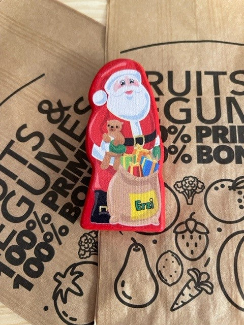 Père Noël en chocolat en bois