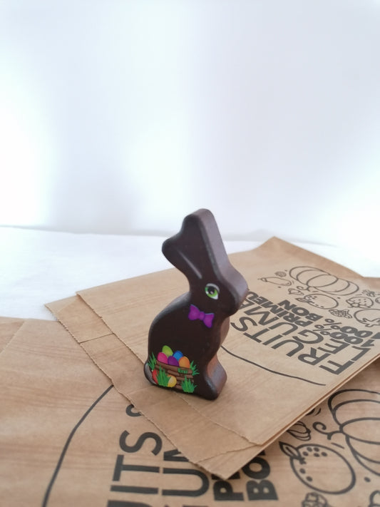 Lapin en chocolat en bois